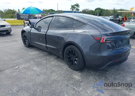 2024 Tesla Model 3 Long Range Dual Motor All-Wheel Drive/Rear-Wheel Drive from USA, damaged, VIN 5YJ3E1EA7RF752606